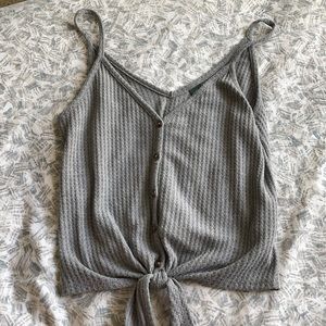 grey tank top